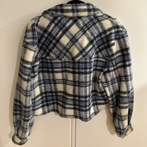 Zara Cropped Flanel Shacket - Picture 3 of 3
